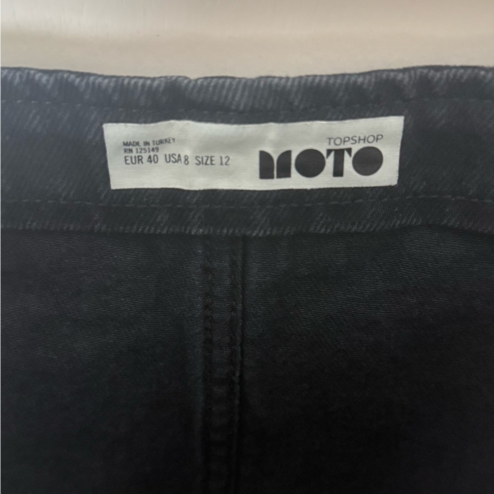 Topshop MOTO Womens Black Skirt Sz 8 Pleated Embroidered Floral Mini Black Denim - Picture 3 of 5